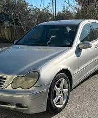 Mercedes c220 in vendita