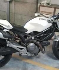 DUCATI  Monster tipo veicolo Naked cc 696