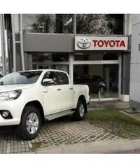 TOYOTA Hilux CONFORT