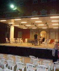 Noleggio palco Coperto per spettacoli in tutta Italia