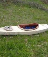 Kayak canoa monoposto